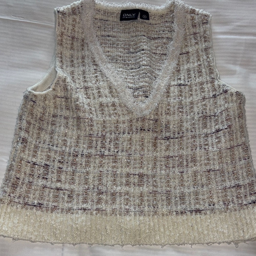 ONLY BRAND…Cream and Brown Textured Sweater Vest